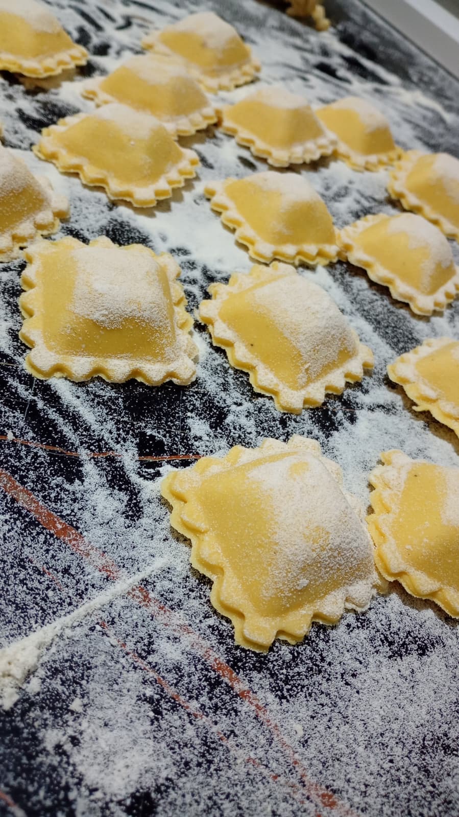 Raviolones
